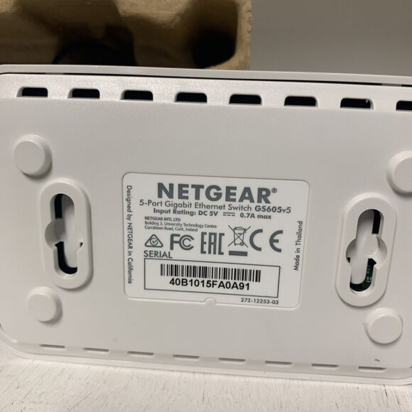 NETGEAR GS605NA 5-Port Gigabit Ethernet Unmanaged Switch - Picture 7 of 8